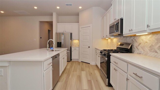 Foto del edificio - 31807 Pecan Mdw Ln
