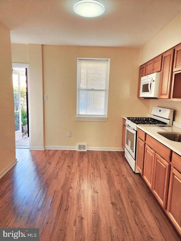 Foto del edificio - 1337 S Hollywood St