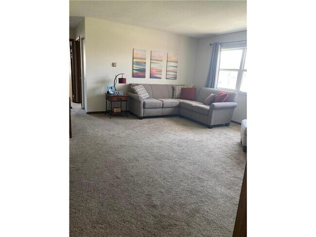 Foto del edificio - 311 W Bert St