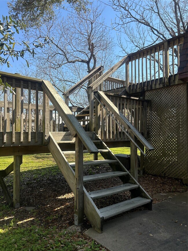 Foto del edificio - 1312 N Avenue R