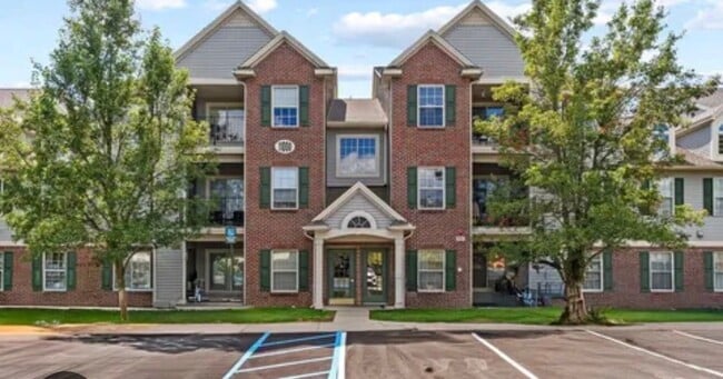 Building Photo - 14107 Pinehurst Ln