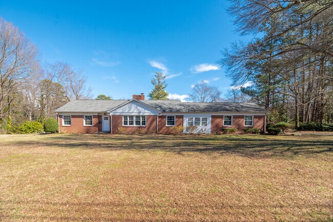 Foto del edificio - 804 Townsend Ave