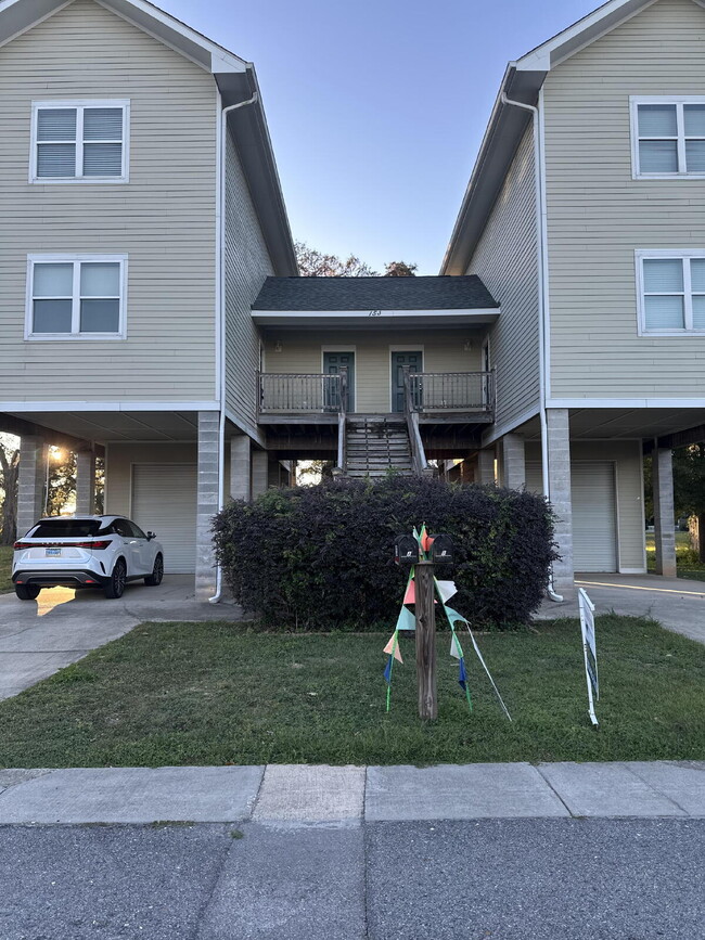 Great townhome 3/2 fully furnished! - Great townhome 3/2 fully furnished!