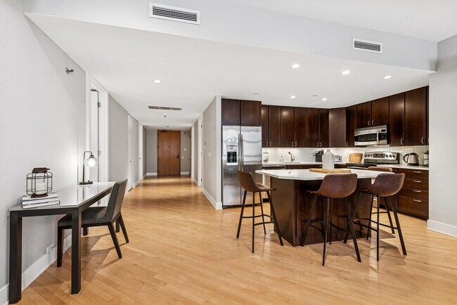 Foto del edificio - 680 N Lake Shore Dr