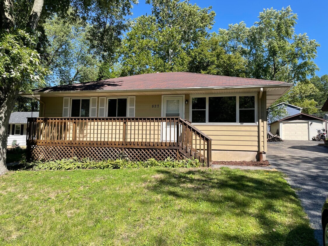 827 Elm Ave, Geneva, IL 60134 House Rental in Geneva, IL