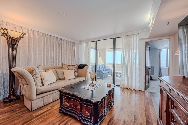 Building Photo - 3525 Sage Rd