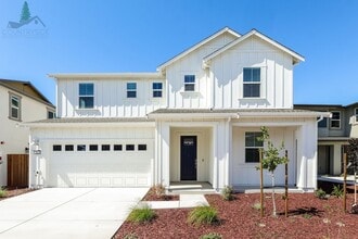 Building Photo - 2824 Wrangell St