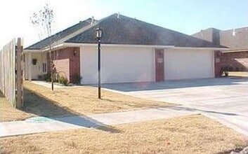 Building Photo - 1811 Ingalls Ln