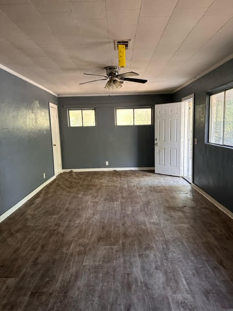 Building Photo - 102 Pecan Ln