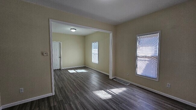 Foto del edificio - 419 Montrose St