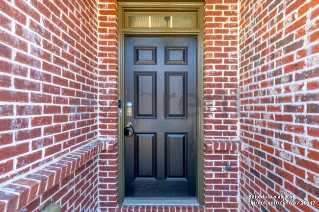 Building Photo - 5894 Oakbrook Lake Ct