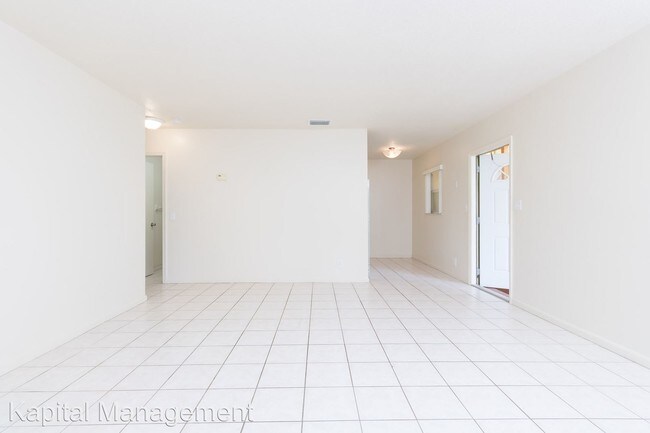 Foto del edificio - 8900 NW 38th Dr