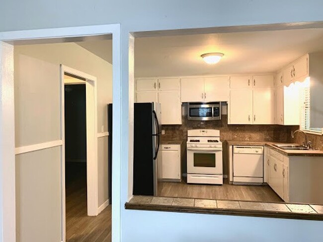 Foto del edificio - 4708 Red River St