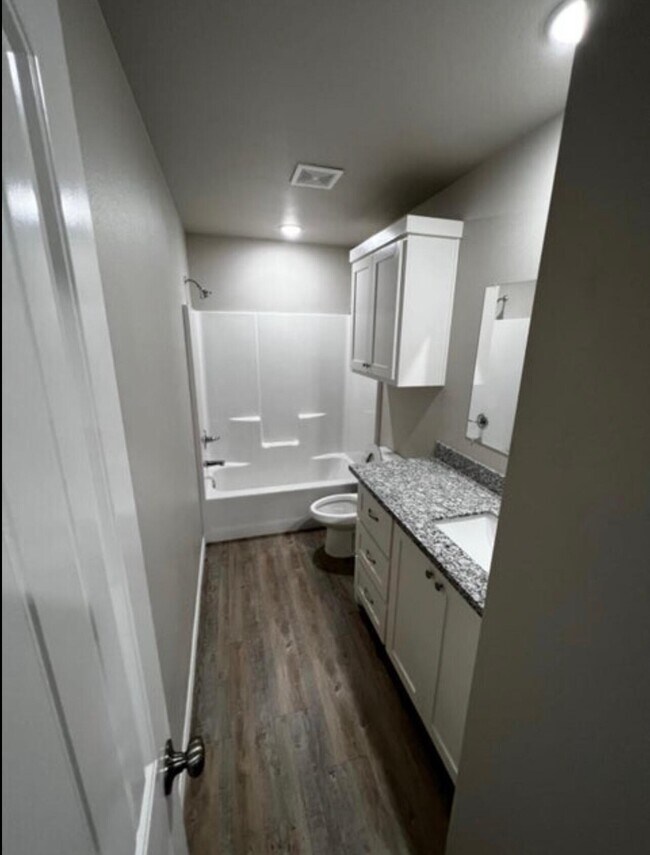 Foto del edificio - 2632 Hickory Ave