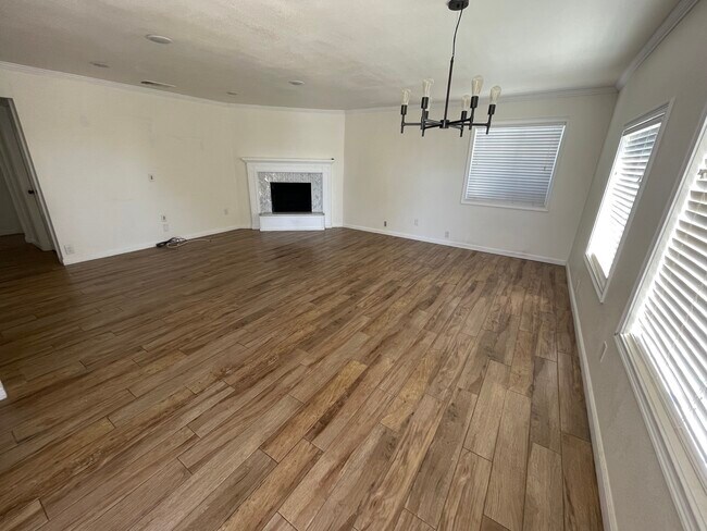 Foto del edificio - 1337 W 222nd St
