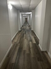 Building Photo - 4158 Inverrary Dr