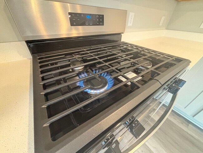 Foto del edificio - Beautiful Newer 3Br Woodbury Townhome