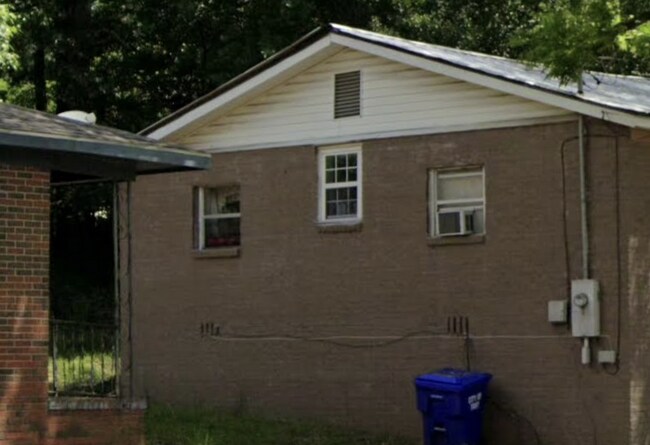 Building Photo - 100 Woodland Hills Dr