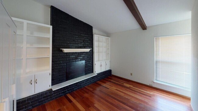 Foto del edificio - 1705 Cushing Park Dr