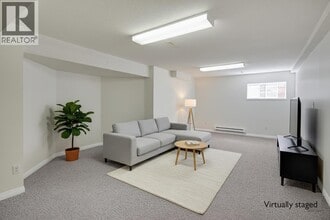 Building Photo - 2977 Robson Dr
