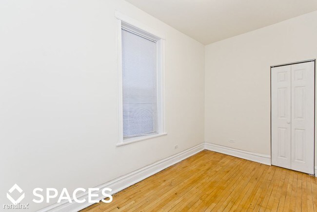 Foto del edificio - 2613 W Augusta Blvd