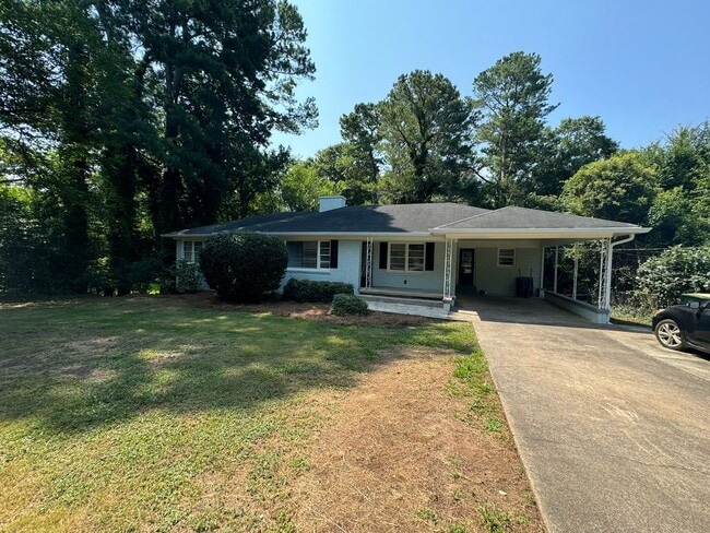 Building Photo - Large 5-Points House off South UGA Campus!