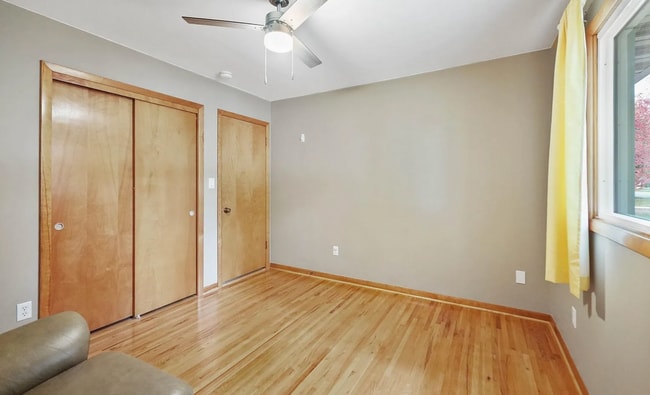 Building Photo - 2912 Tucson Dr