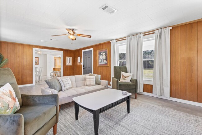 Building Photo - 10104 Johns Bayou Rd