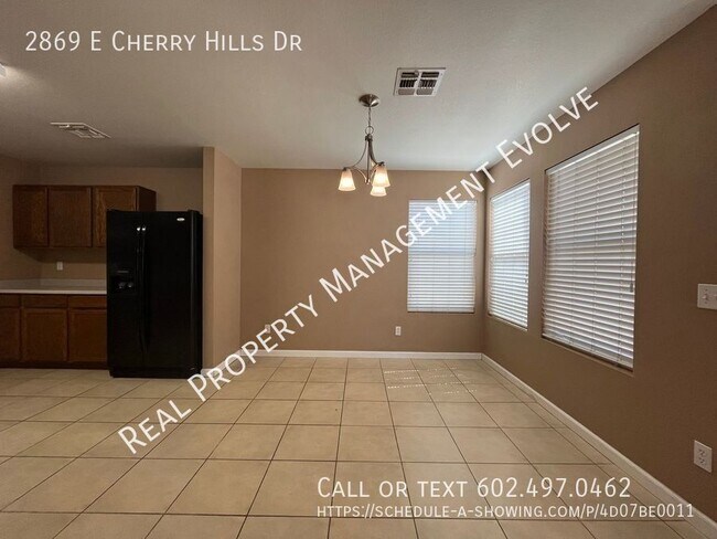 Foto del edificio - 2869 E Cherry Hills Dr