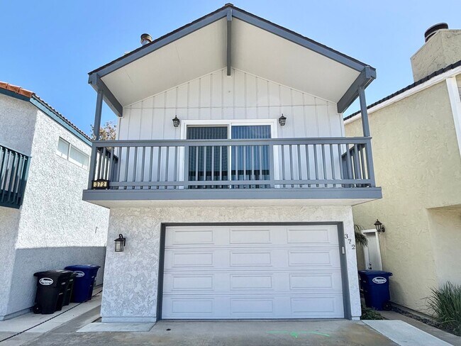 Foto del edificio - Oxnard | UPDATED | 2 Bed + 1 Bath- Upper u...