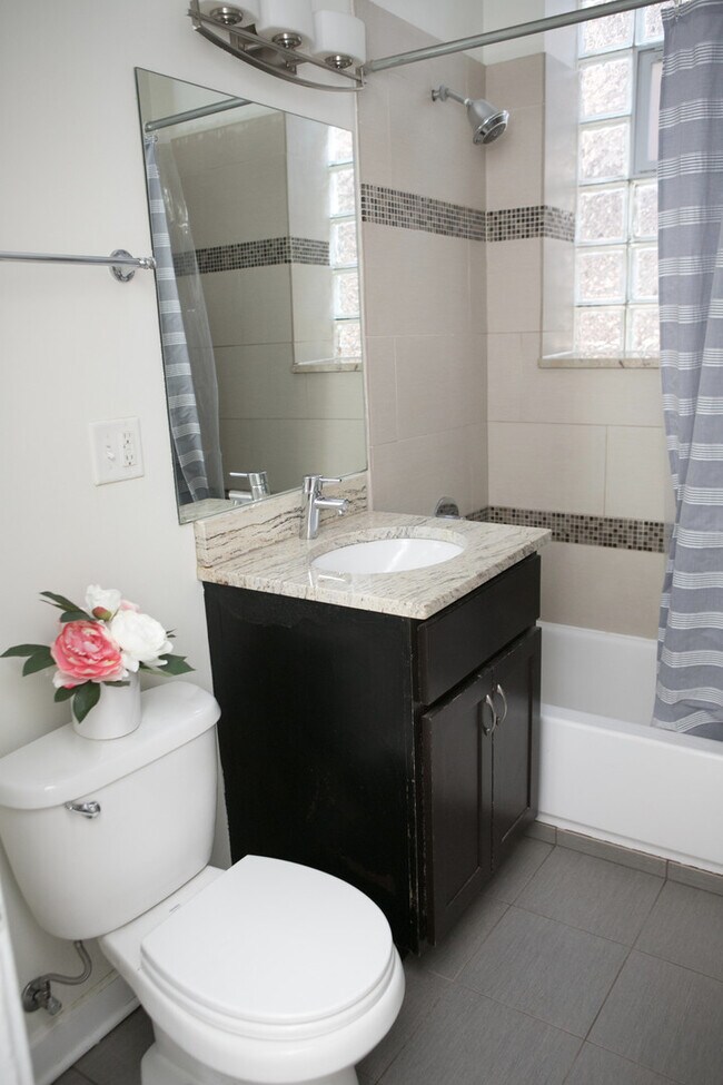 Foto del edificio - 1628 N Sedgwick St