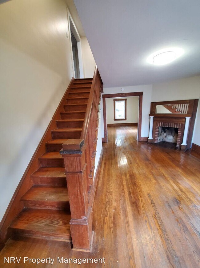 Building Photo - 4 br, 1.5 bath House - 1411 Downey Street