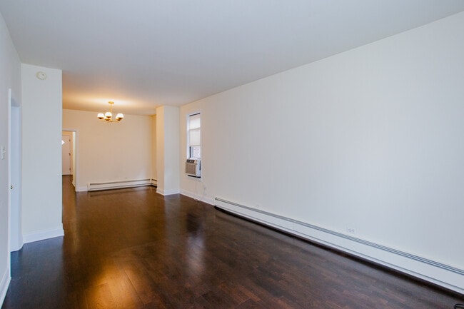 Building Photo - 3607 S Emerald Ave