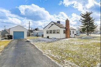 Building Photo - 3 Riverview Ave