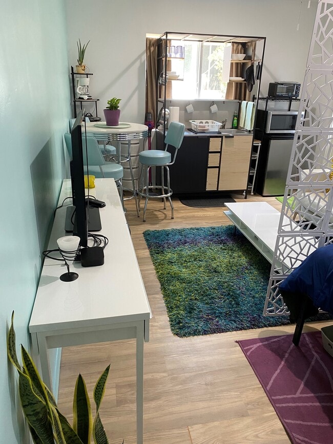 Foto del edificio - 1403 Bloomdale St