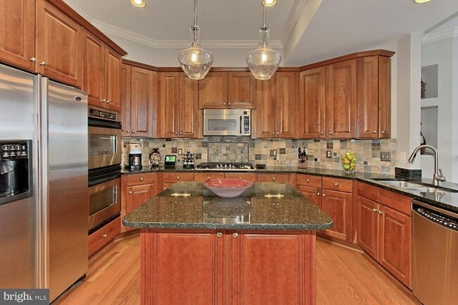 Photo - 5238 Bessley Pl Townhome