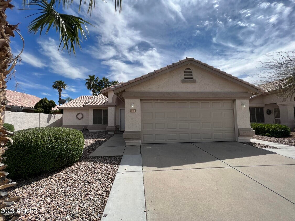Foto principal - 1171 W Goldfinch Way
