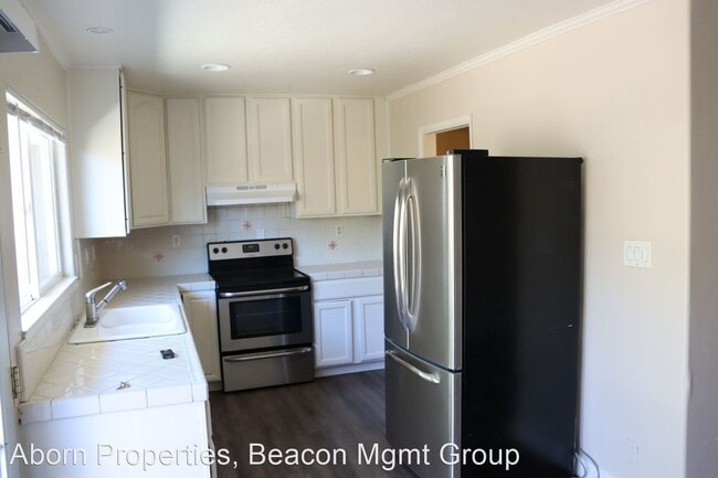Building Photo - 3 br, 1.5 bath House - 3463 Ravendale Court