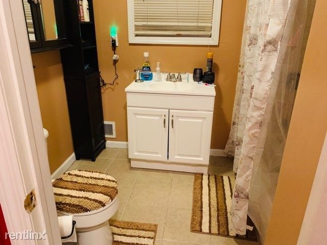 Foto del edificio - 3 br, 1 bath Apartment - 39 Berkeley Place 1