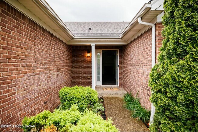 Foto del edificio - 7003 Hollow Oaks Dr