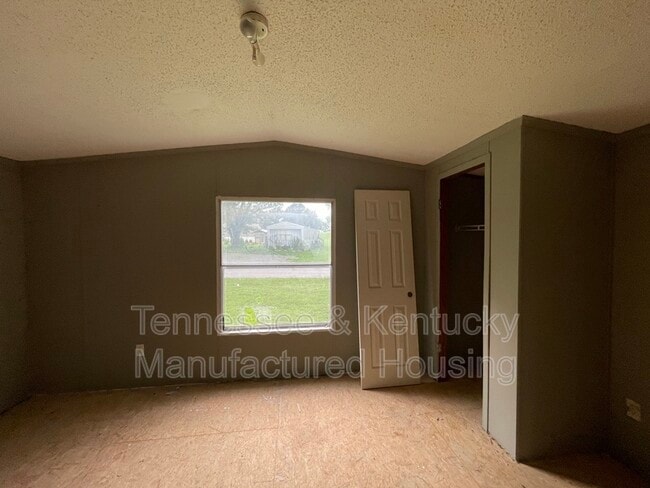 Building Photo - 225 Hillsdale Estates Ln