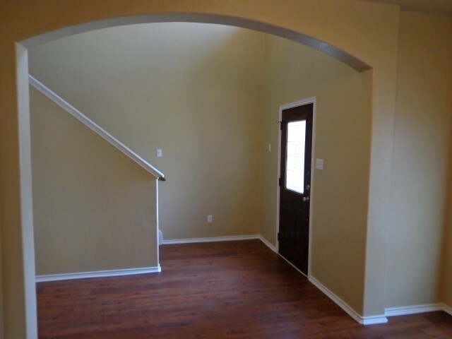 Building Photo - 309 Amber Ash Drive