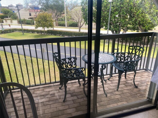 Foto del edificio - 7965 SW 86th St