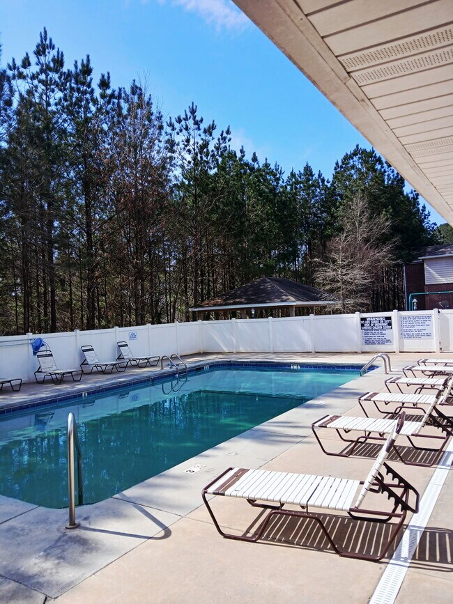 Foto del edificio - Skyline Trace Apartments