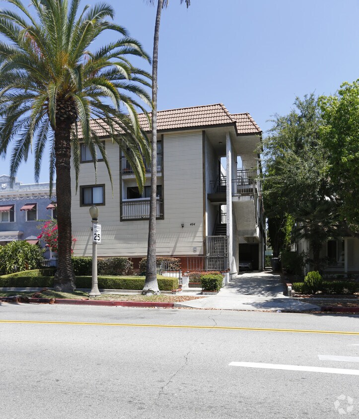 Building Photo - 404 N Jackson St