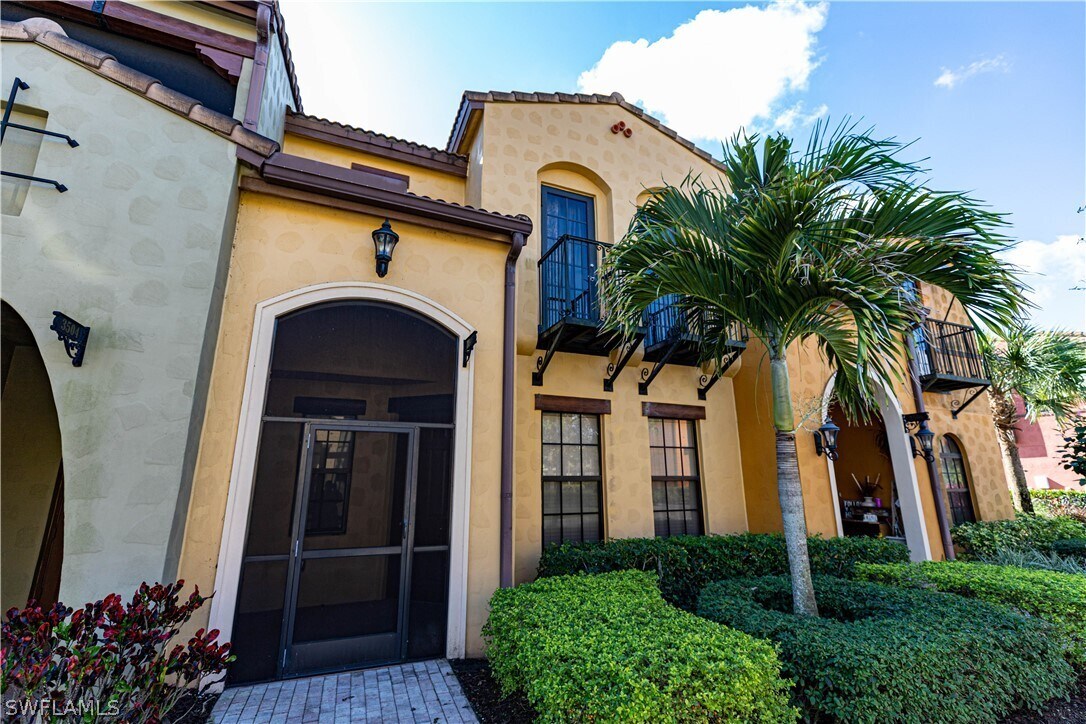 Fort Myers, 
                        , –