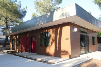 Building Photo - 1220 Rancho Dr