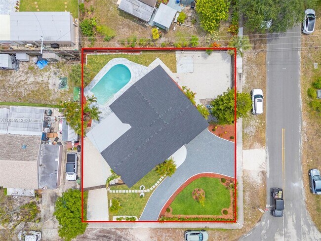 Foto del edificio - 3732 SW 16th St