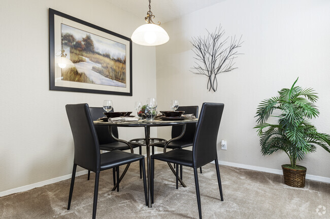 Interior Photo - La Mirage Apartment Homes