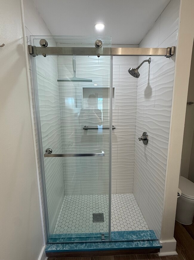Master Bath - 6300 Flotilla Dr